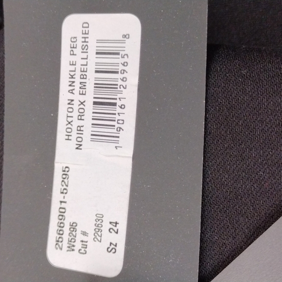 Paige Hoxton Ankle Peg Black Five Pocket High Rise Button Up Skinny Leg Jean - Picture 10 of 15